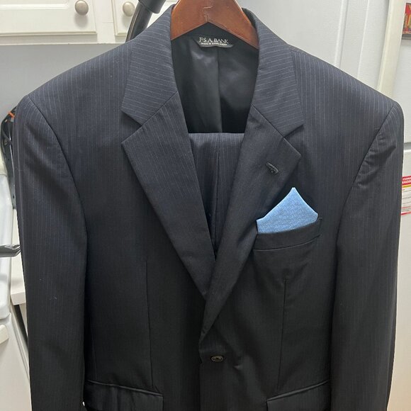 Jos A Bank Executive Collection Suit - 42/34 R (Pre-owned) Good condition & Bag - Picture 1 of 4
